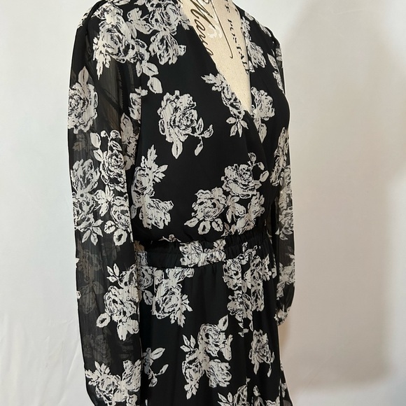 Altar'd State Black and White Long Sleeve Sundress New with tag! - Picture 6 of 11